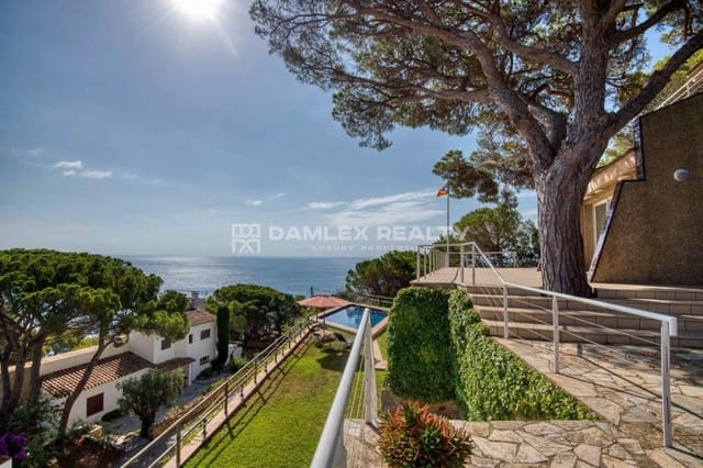 4 slaapkamer Villa te koop in Sant Feliu de Guíxols met zwembad - € 1.750.000 (Ref: 8677385)
