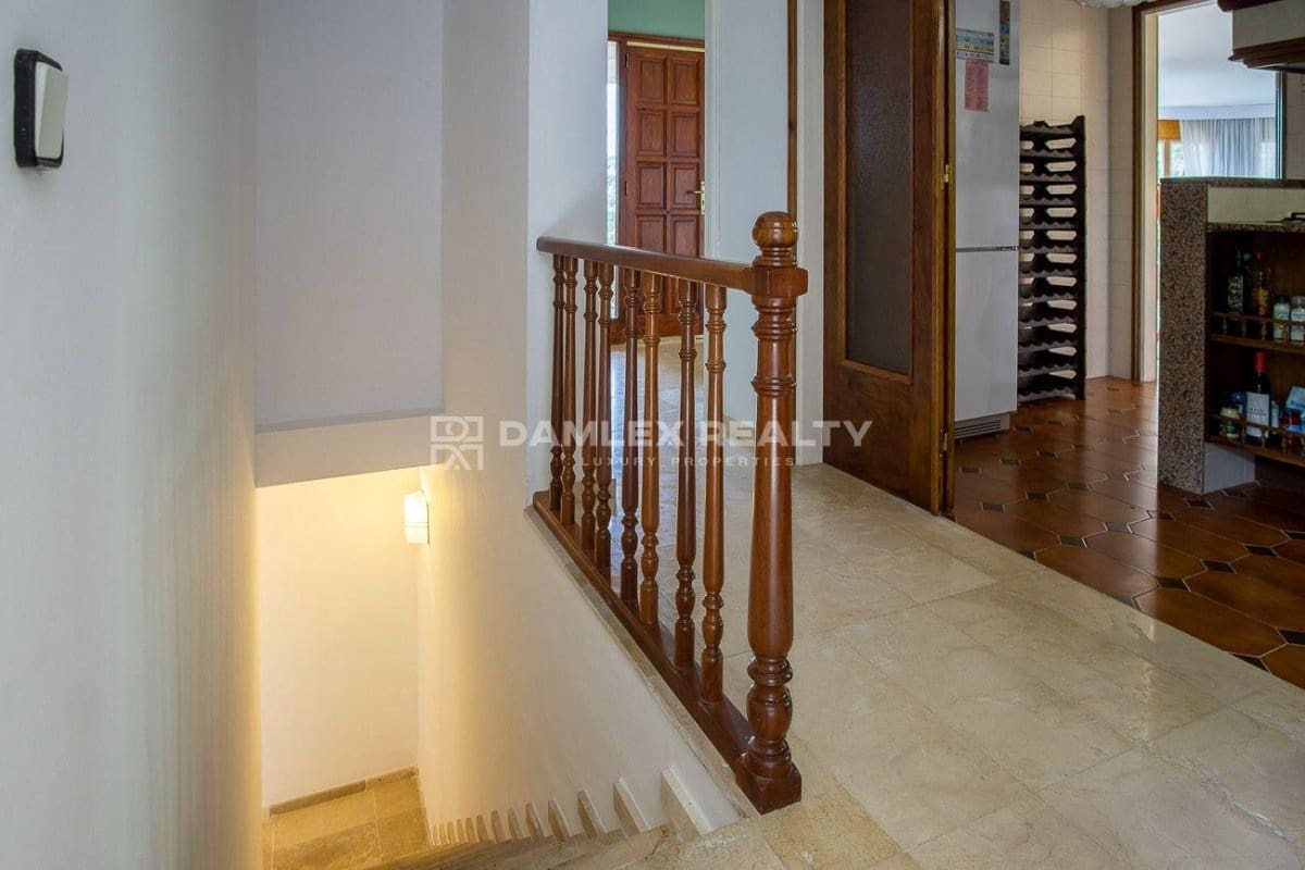 4 sypialnia Willa na sprzedaż w Blanes z basenem garażem - 1 650 000 € (Ref: 8677386)