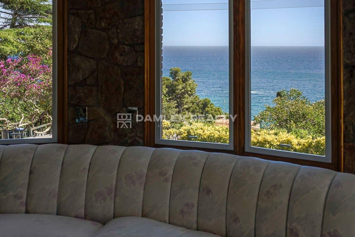 4 sypialnia Willa na sprzedaż w Blanes z basenem garażem - 1 650 000 € (Ref: 8677386)