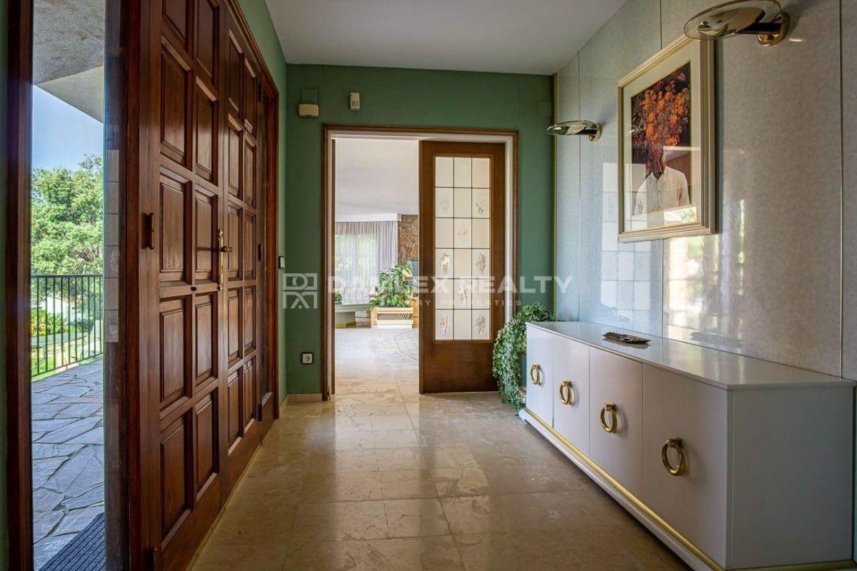 4 sypialnia Willa na sprzedaż w Blanes z basenem garażem - 1 650 000 € (Ref: 8677386)