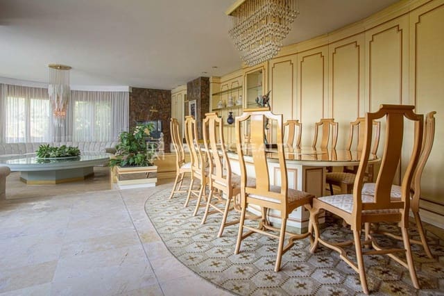 4 bedroom Villa for sale in Blanes with pool garage - € 1,650,000 (Ref: 8677386)