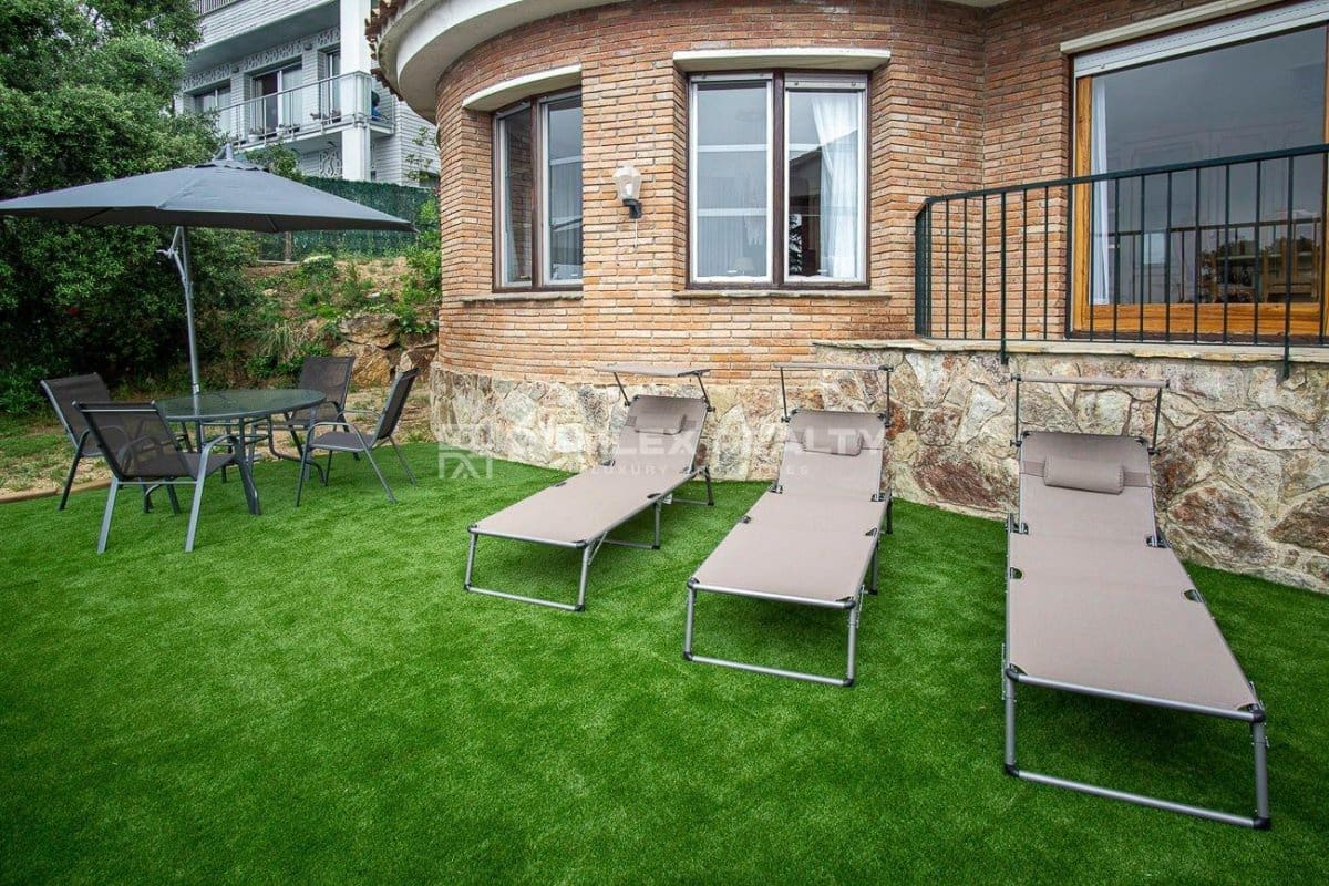 4 sypialnia Willa na sprzedaż w Blanes z basenem garażem - 1 650 000 € (Ref: 8677386)