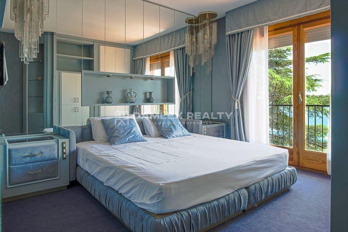 4 sypialnia Willa na sprzedaż w Blanes z basenem garażem - 1 650 000 € (Ref: 8677386)