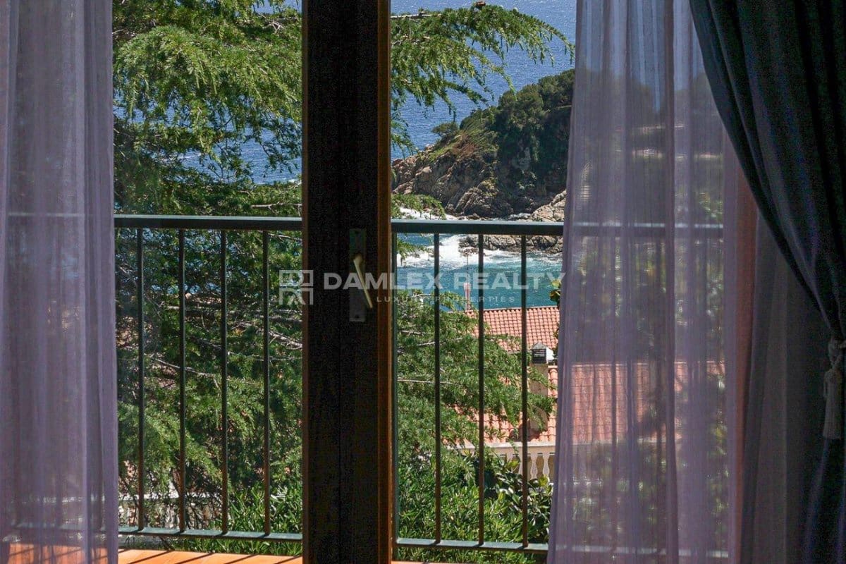 4 sypialnia Willa na sprzedaż w Blanes z basenem garażem - 1 650 000 € (Ref: 8677386)