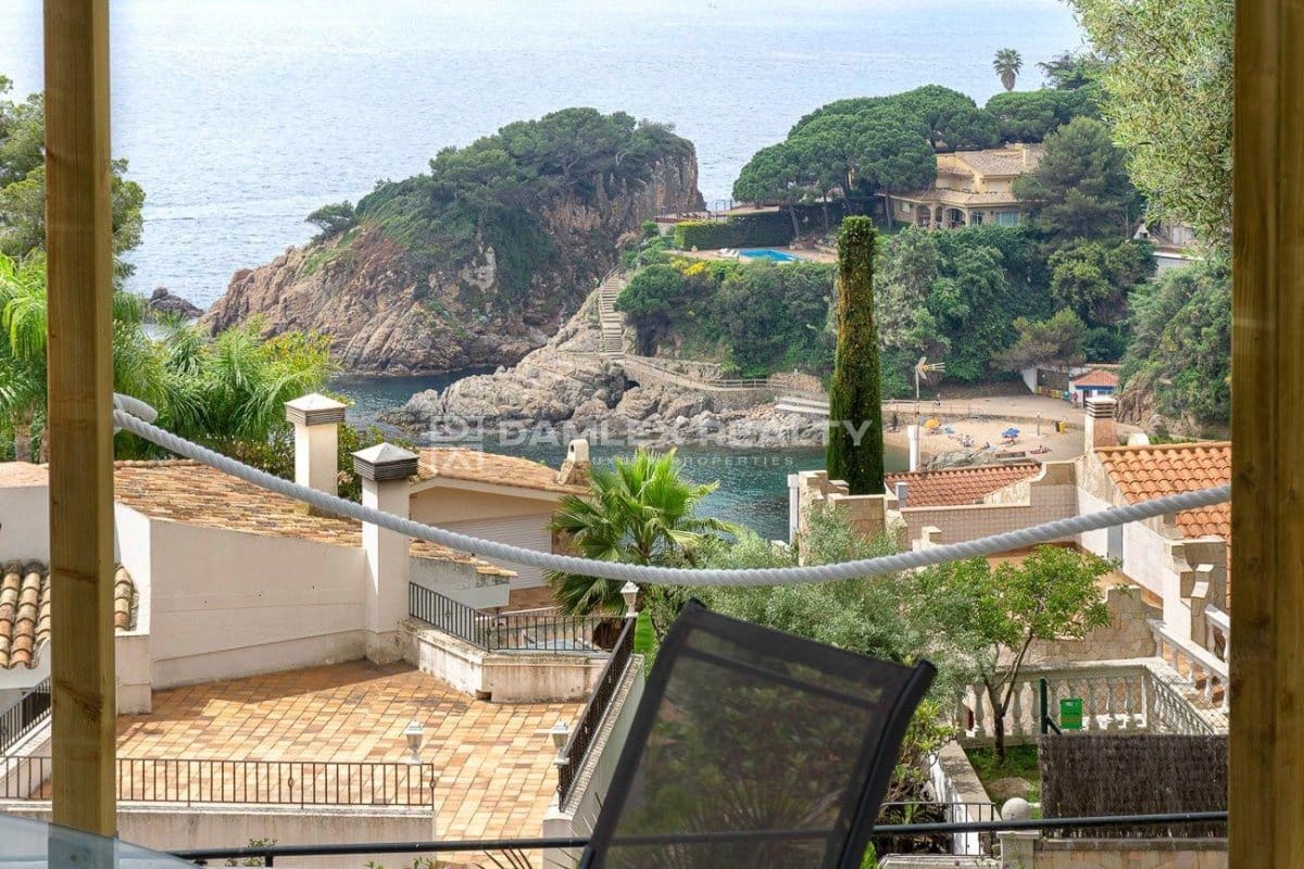 4 sypialnia Willa na sprzedaż w Blanes z basenem garażem - 1 650 000 € (Ref: 8677386)