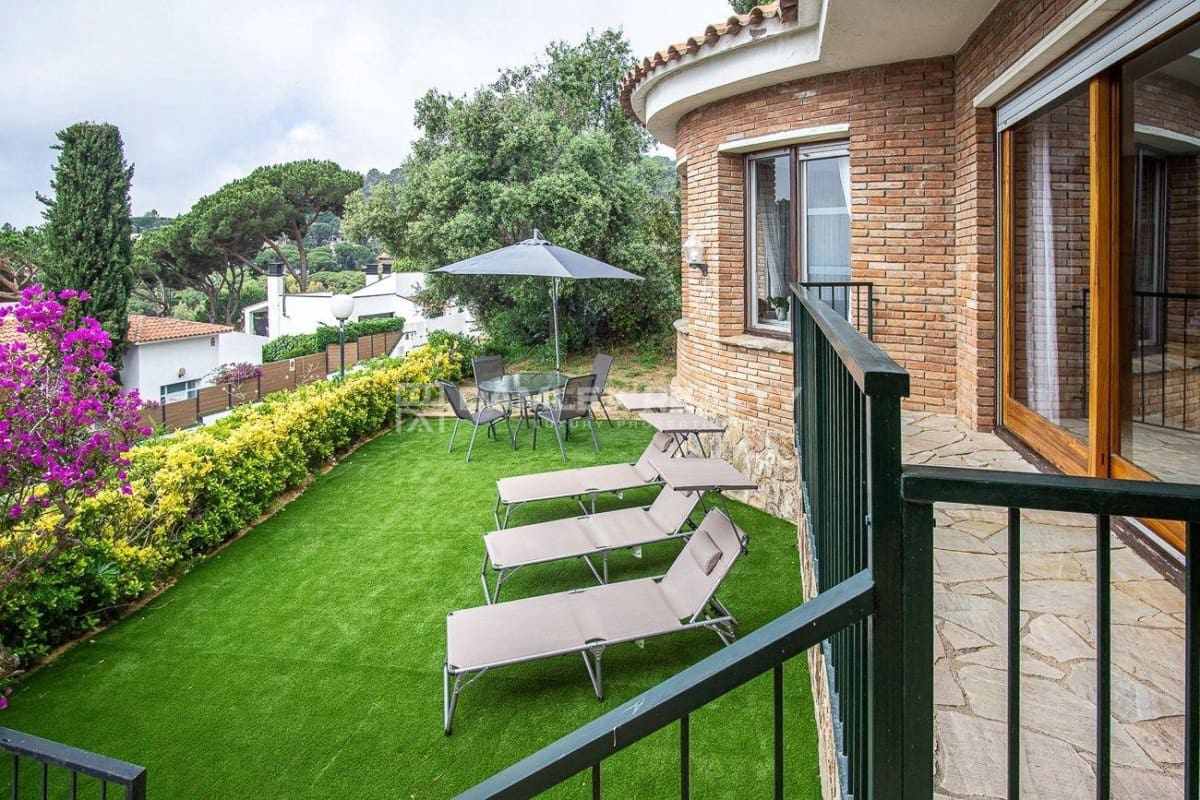 4 sypialnia Willa na sprzedaż w Blanes z basenem garażem - 1 650 000 € (Ref: 8677386)