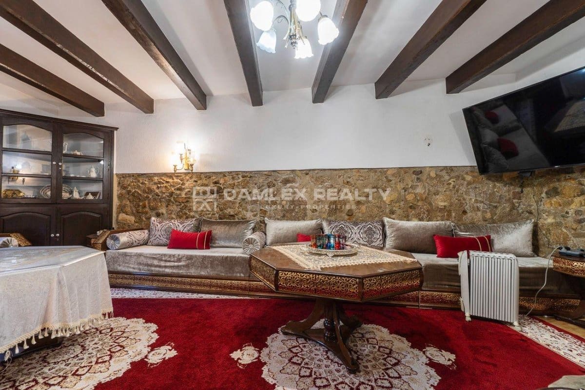 5 slaapkamer Villa te koop in Santa Cristina d'Aro met zwembad - € 950.000 (Ref: 8678274)