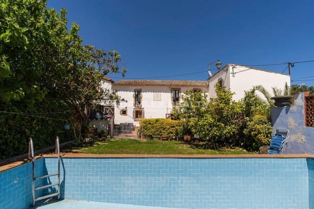 5 bedroom Villa for sale in Santa Cristina d'Aro with pool - € 950,000 (Ref: 8678274)