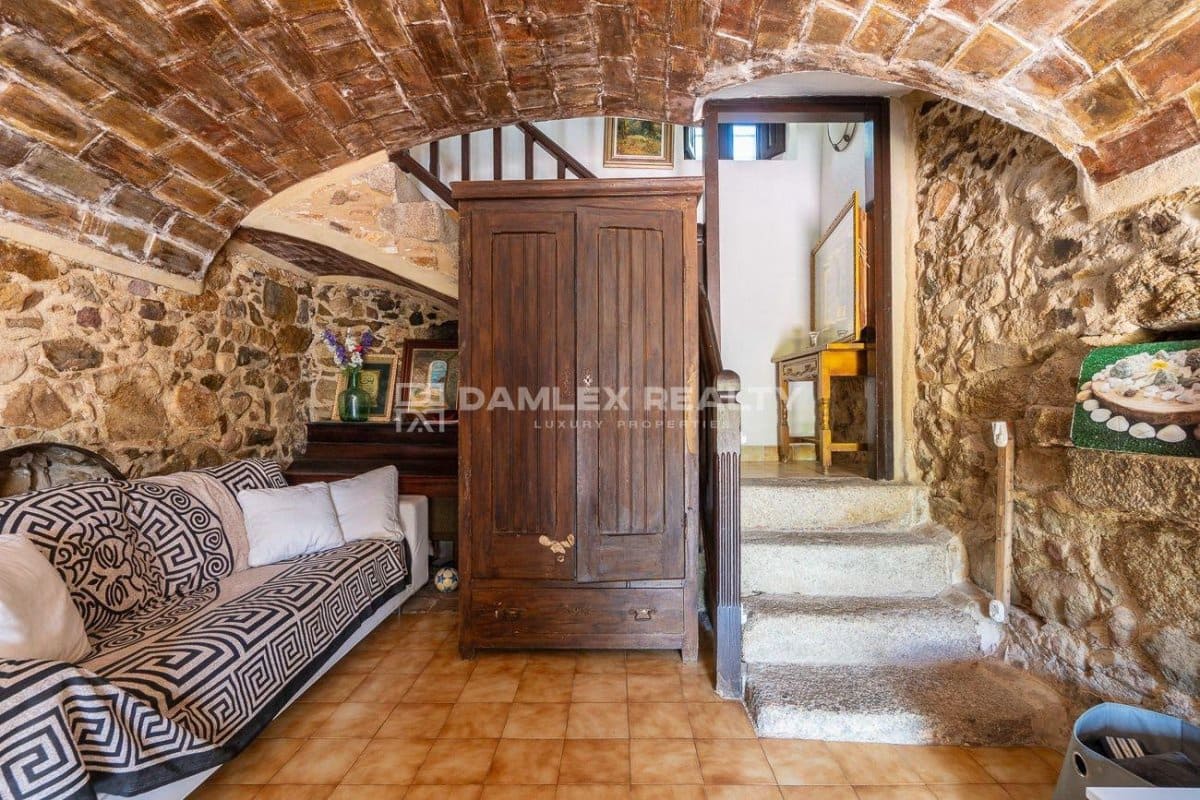 5 slaapkamer Villa te koop in Santa Cristina d'Aro met zwembad - € 950.000 (Ref: 8678274)