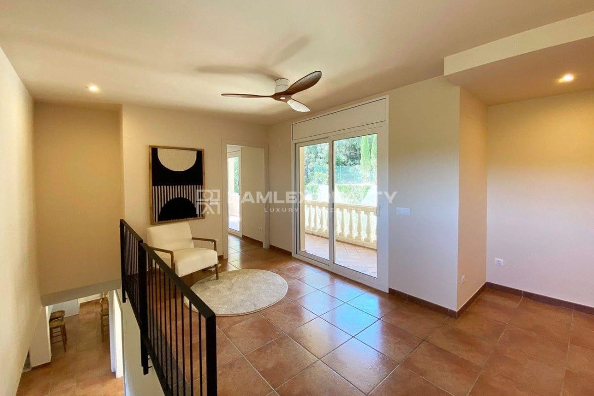 5 soverom Villa til salgs i Begur med svømmebasseng garasje - € 875 000 (Ref: 8678275)