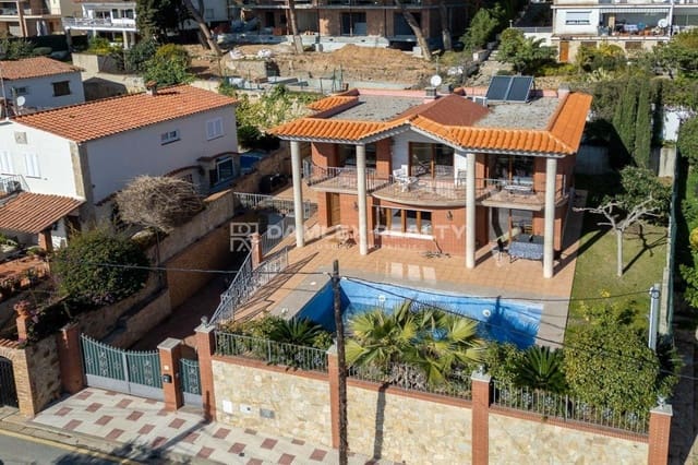 4 quarto Moradia para venda em Platja d'Aro, Castell-Platja d'Aro com piscina - 1 120 000 € (Ref: 8790338)