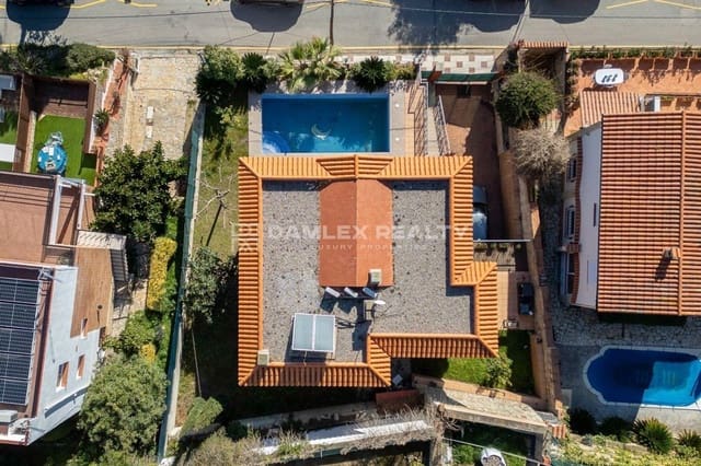 4 quarto Moradia para venda em Platja d'Aro, Castell-Platja d'Aro com piscina - 1 120 000 € (Ref: 8790338)