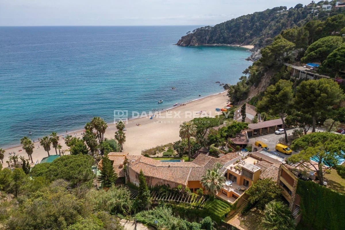 10 soveværelse Villa til salg i Tossa de Mar med swimmingpool garage - € 8.500.000 (Ref: 8884461)