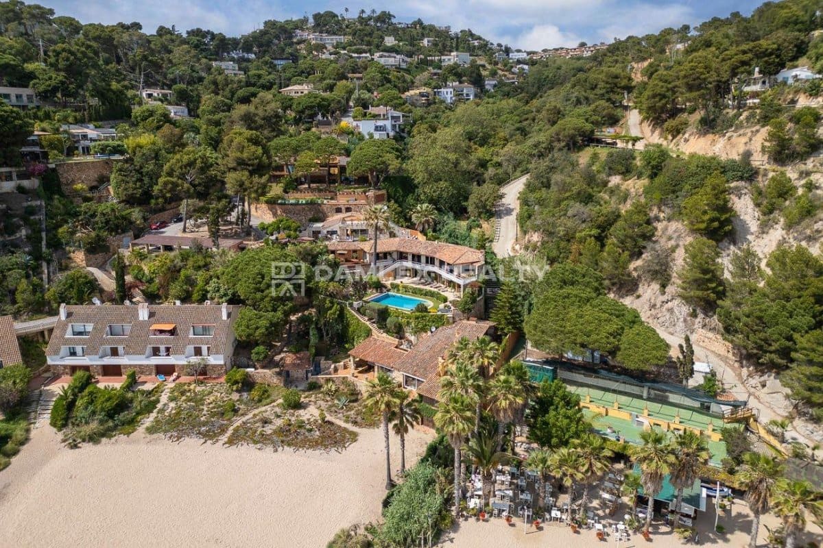 10 soveværelse Villa til salg i Tossa de Mar med swimmingpool garage - € 8.500.000 (Ref: 8884461)