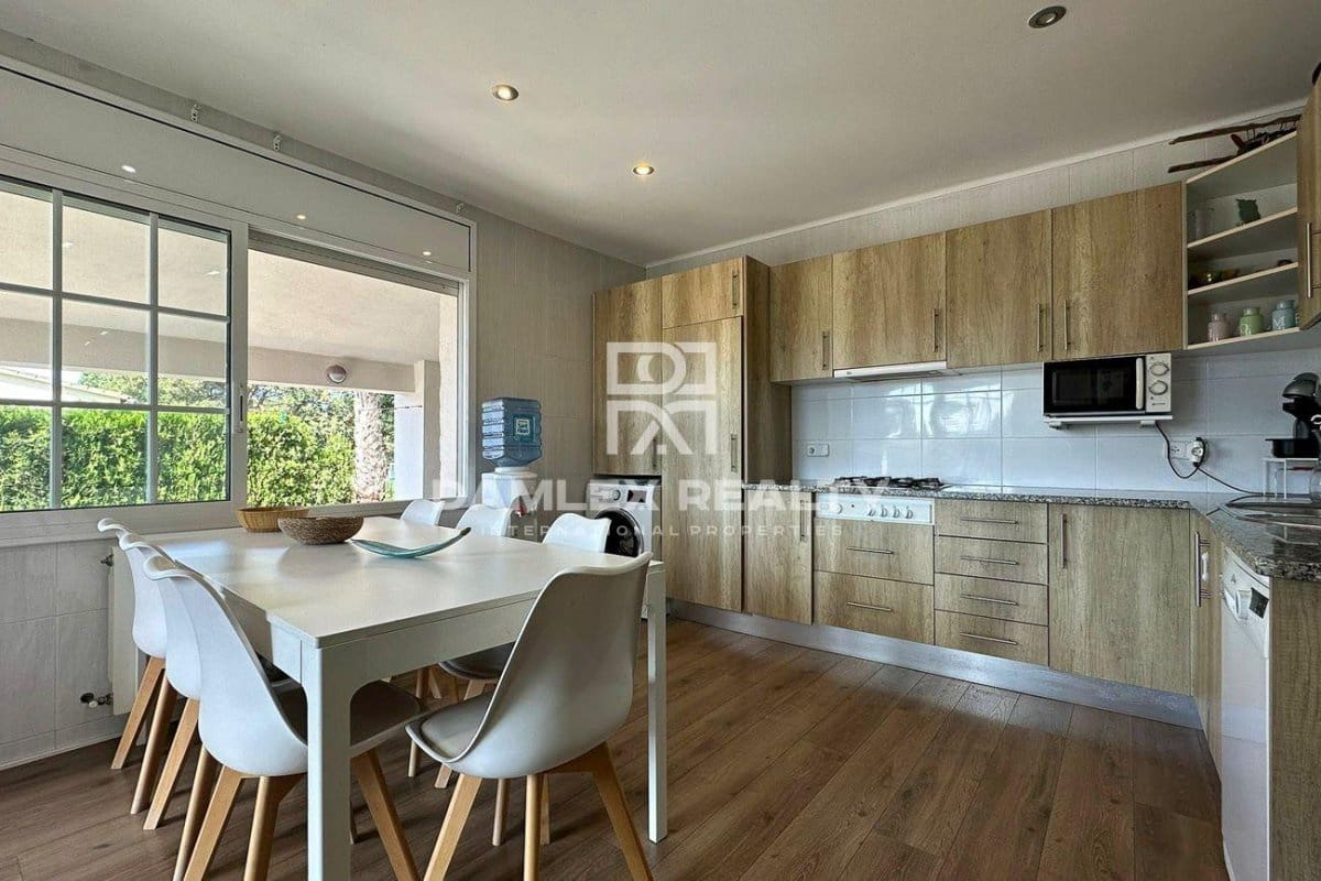 3 makuuhuone Huvila myytävänä paikassa Santa Cristina d'Aro mukana uima-altaan - 535 000 € (Ref: 8896630)