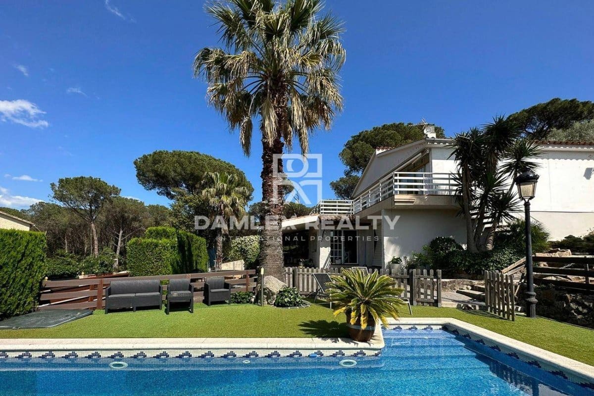 3 makuuhuone Huvila myytävänä paikassa Santa Cristina d'Aro mukana uima-altaan - 535 000 € (Ref: 8896630)