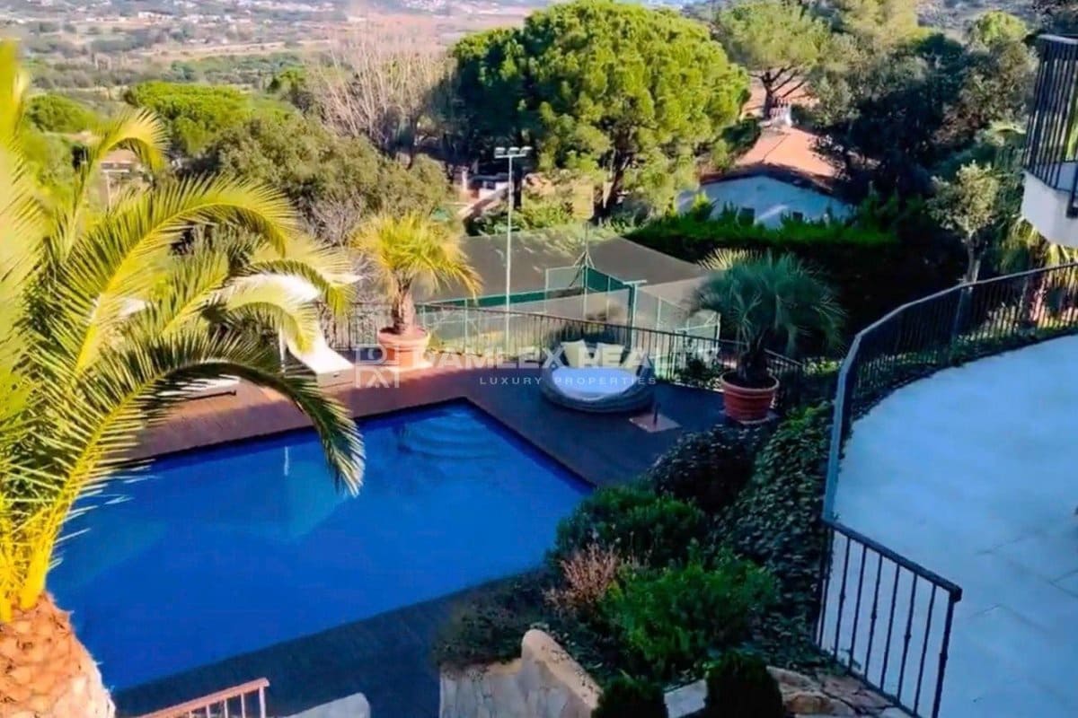 5 makuuhuone Huvila myytävänä paikassa Santa Cristina d'Aro mukana uima-altaan - 2 500 000 € (Ref: 8902840)