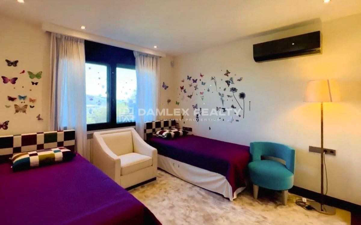 5 makuuhuone Huvila myytävänä paikassa Santa Cristina d'Aro mukana uima-altaan - 2 500 000 € (Ref: 8902840)