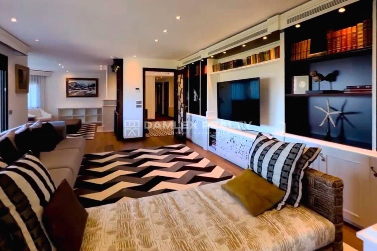 5 makuuhuone Huvila myytävänä paikassa Santa Cristina d'Aro mukana uima-altaan - 2 500 000 € (Ref: 8902840)