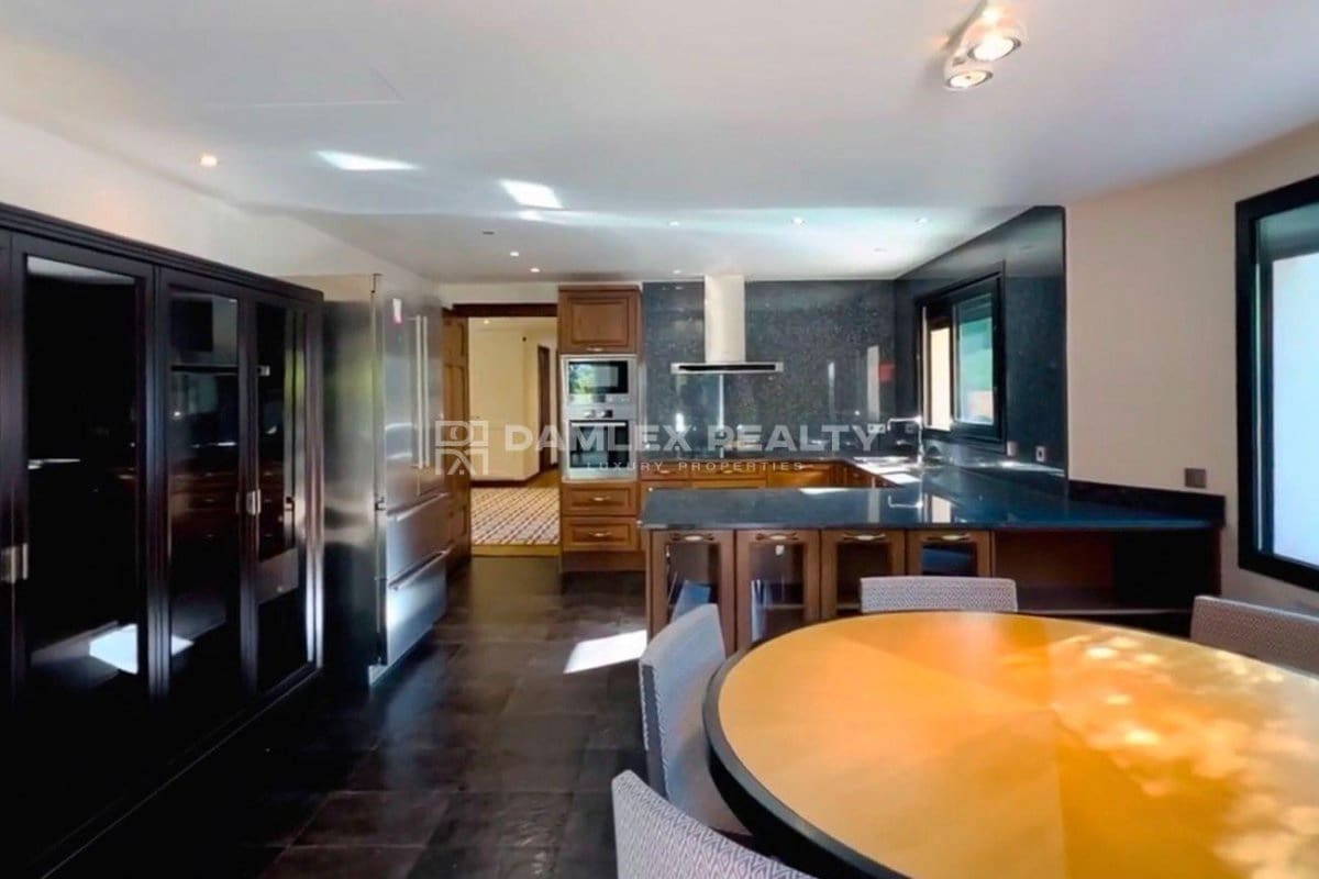 5 makuuhuone Huvila myytävänä paikassa Santa Cristina d'Aro mukana uima-altaan - 2 500 000 € (Ref: 8902840)