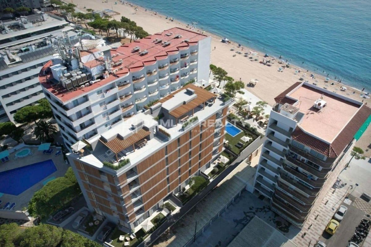 3 soveværelse Lejlighed til salg i Platja d'Aro med swimmingpool garage - € 790.000 (Ref: 8914519)