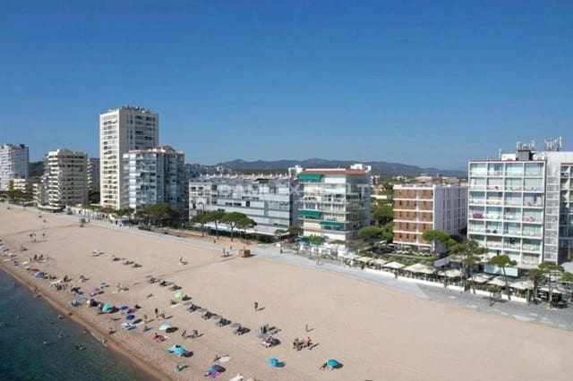 3 sypialnia Apartament na sprzedaż w Platja d'Aro, Castell-Platja d'Aro z basenem garażem - 790 000 € (Ref: 8914519)