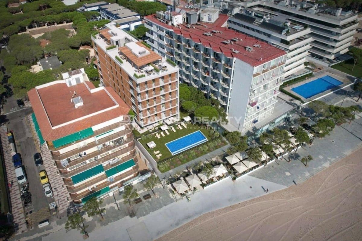 3 soveværelse Lejlighed til salg i Platja d'Aro med swimmingpool garage - € 790.000 (Ref: 8914519)