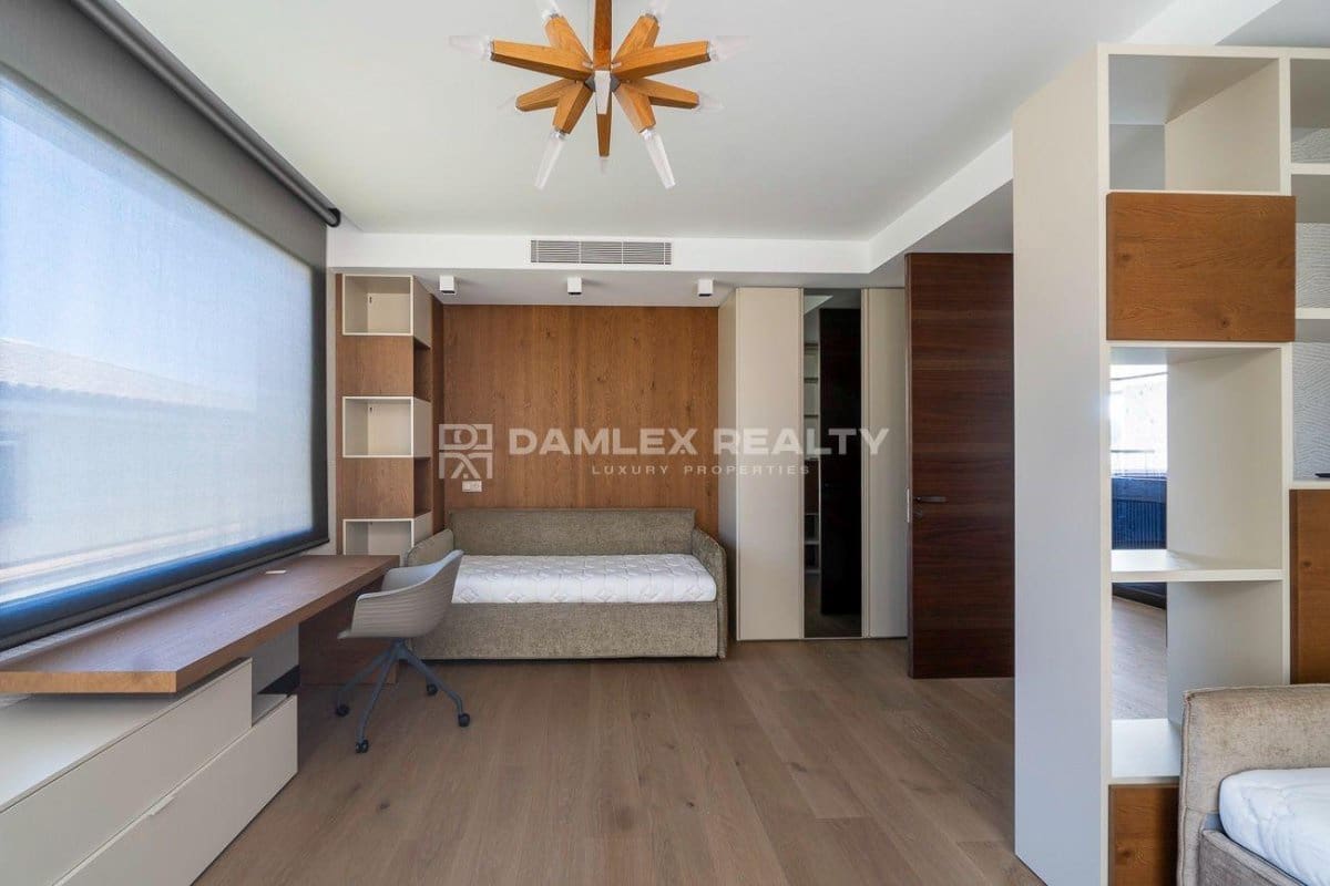 4 soveværelse Villa til salg i Blanes med swimmingpool garage - € 3.950.000 (Ref: 8949480)