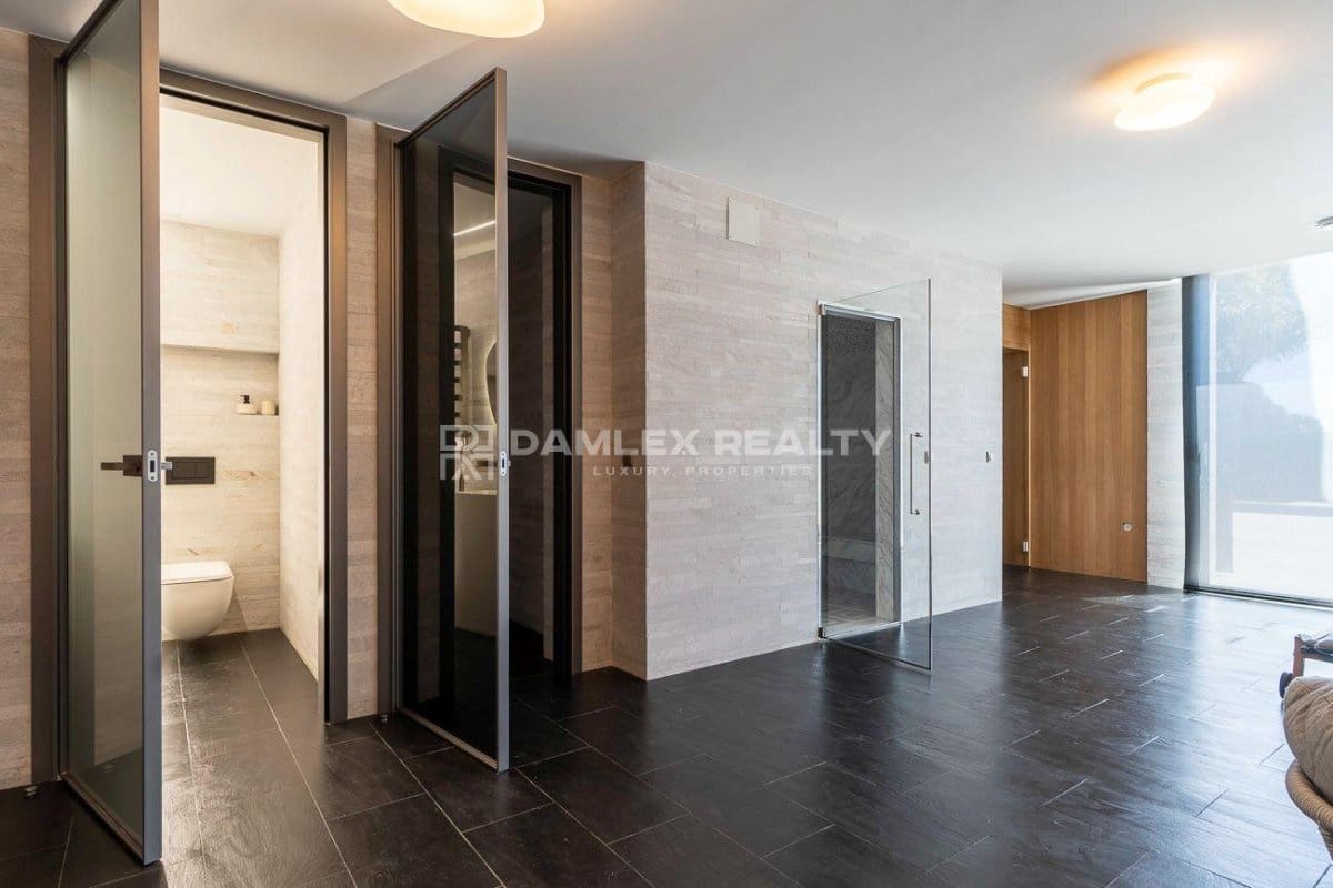 4 soveværelse Villa til salg i Blanes med swimmingpool garage - € 3.950.000 (Ref: 8949480)