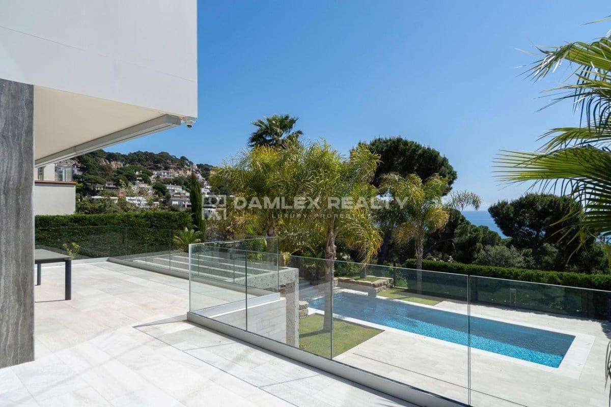 4 soveværelse Villa til salg i Blanes med swimmingpool garage - € 3.950.000 (Ref: 8949480)