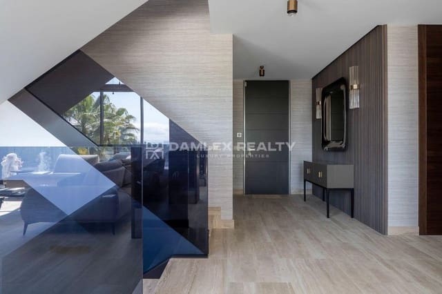4 bedroom Villa for sale in Blanes with pool garage - € 3,950,000 (Ref: 8949480)