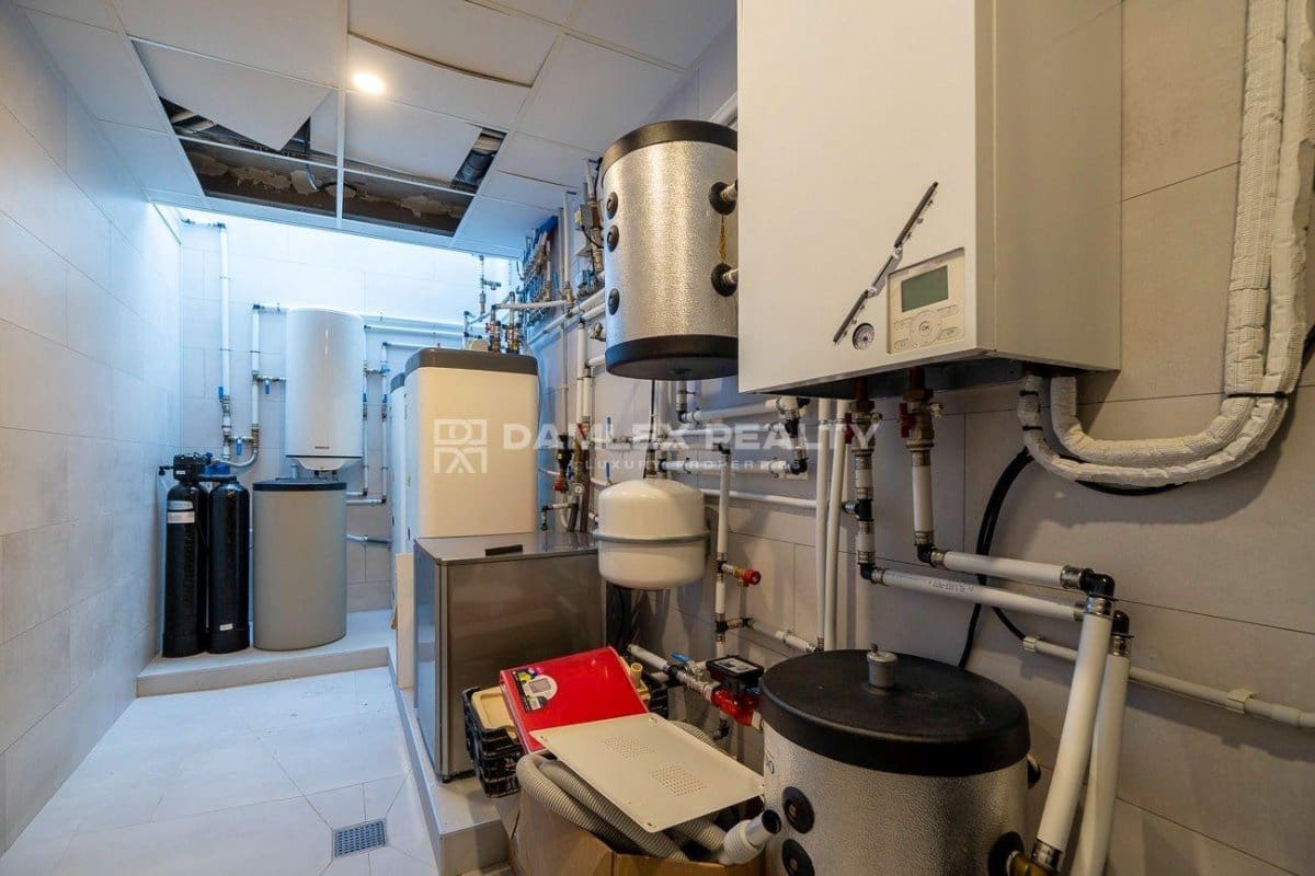 4 soveværelse Villa til salg i Blanes med swimmingpool garage - € 3.950.000 (Ref: 8949480)