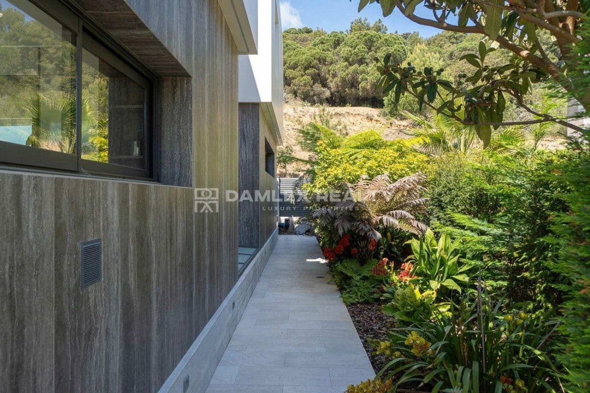 4 soveværelse Villa til salg i Blanes med swimmingpool garage - € 3.950.000 (Ref: 8949480)