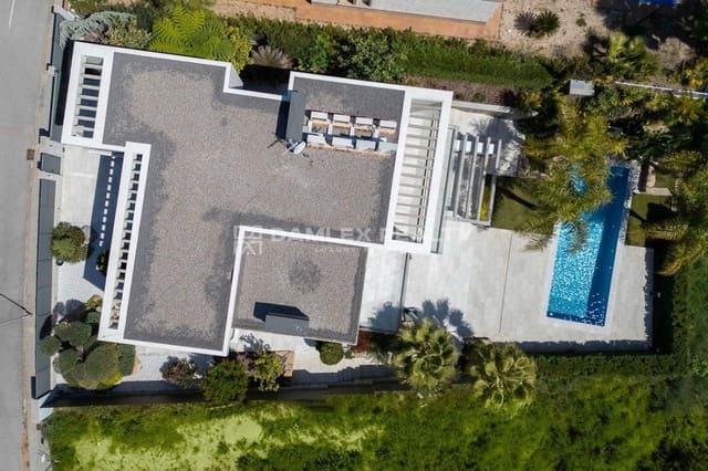 4 bedroom Villa for sale in Blanes with pool garage - € 3,950,000 (Ref: 8949480)