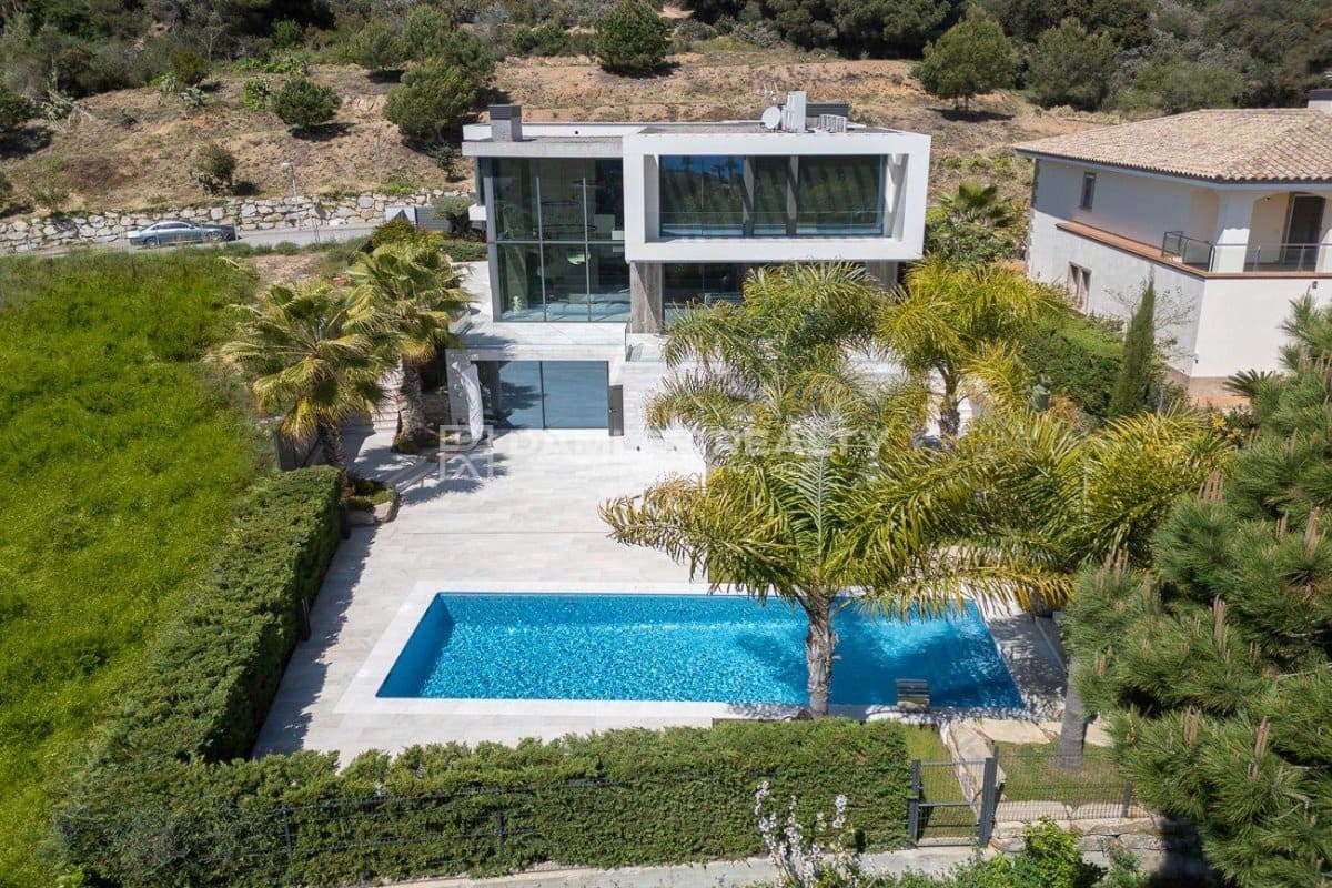 4 soveværelse Villa til salg i Blanes med swimmingpool garage - € 3.950.000 (Ref: 8949480)