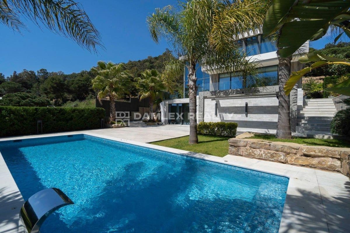 4 soveværelse Villa til salg i Blanes med swimmingpool garage - € 3.950.000 (Ref: 8949480)