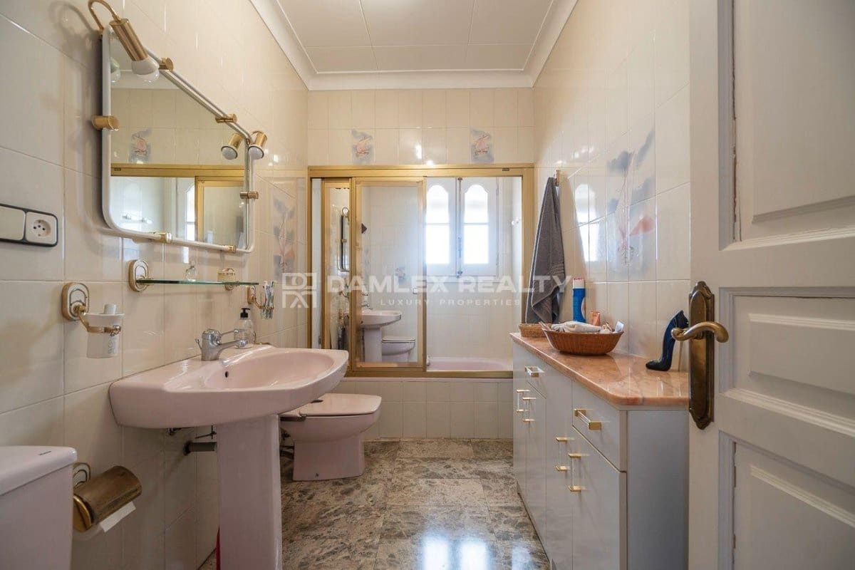 4 makuuhuone Huvila myytävänä paikassa Santa Cristina d'Aro mukana uima-altaan - 699 000 € (Ref: 8960886)