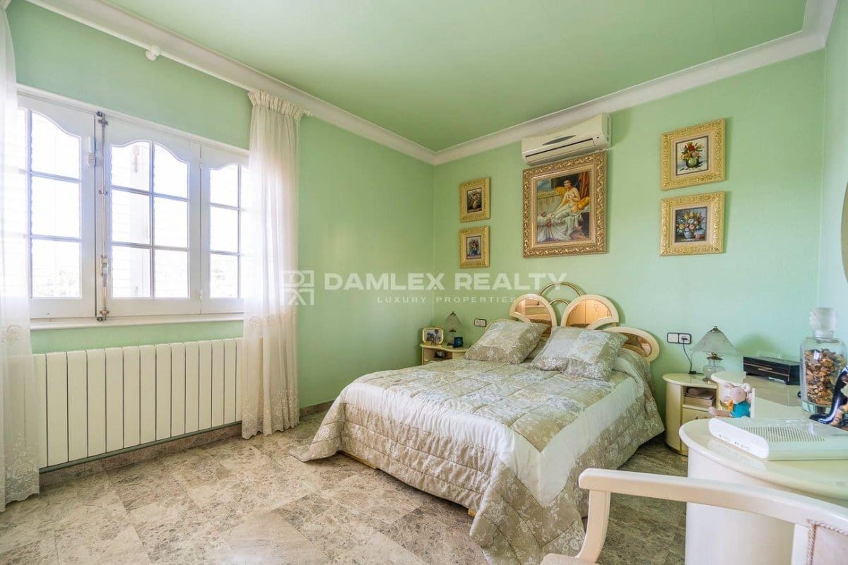 4 makuuhuone Huvila myytävänä paikassa Santa Cristina d'Aro mukana uima-altaan - 699 000 € (Ref: 8960886)