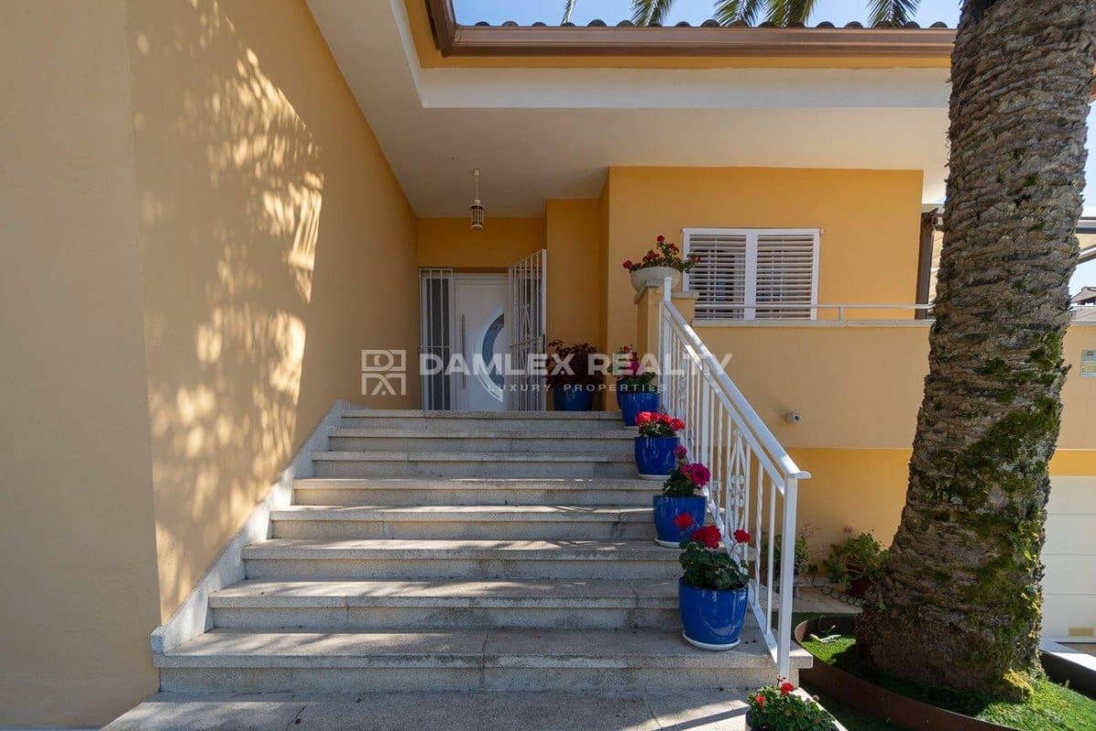 4 makuuhuone Huvila myytävänä paikassa Santa Cristina d'Aro mukana uima-altaan - 699 000 € (Ref: 8960886)