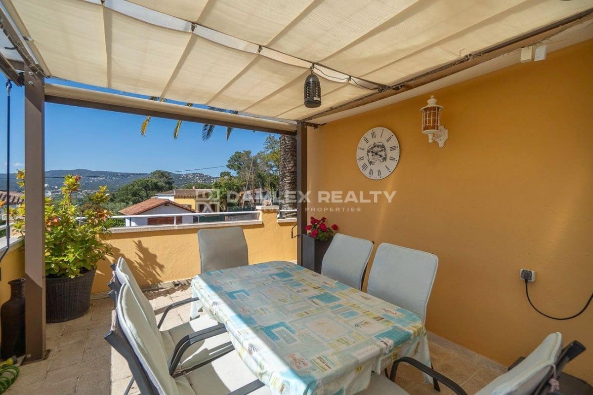 4 makuuhuone Huvila myytävänä paikassa Santa Cristina d'Aro mukana uima-altaan - 699 000 € (Ref: 8960886)