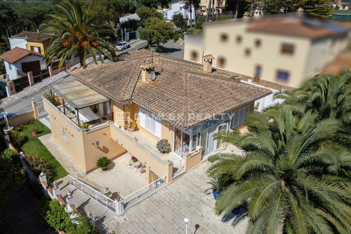 4 makuuhuone Huvila myytävänä paikassa Santa Cristina d'Aro mukana uima-altaan - 699 000 € (Ref: 8960886)