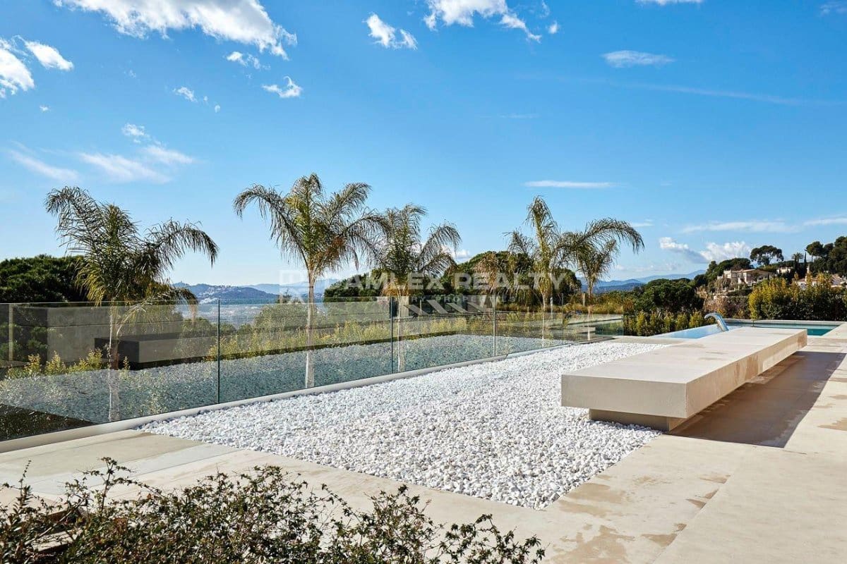 4 slaapkamer Villa te koop in Lloret de Mar met zwembad garage - € 5.000.000 (Ref: 8971333)