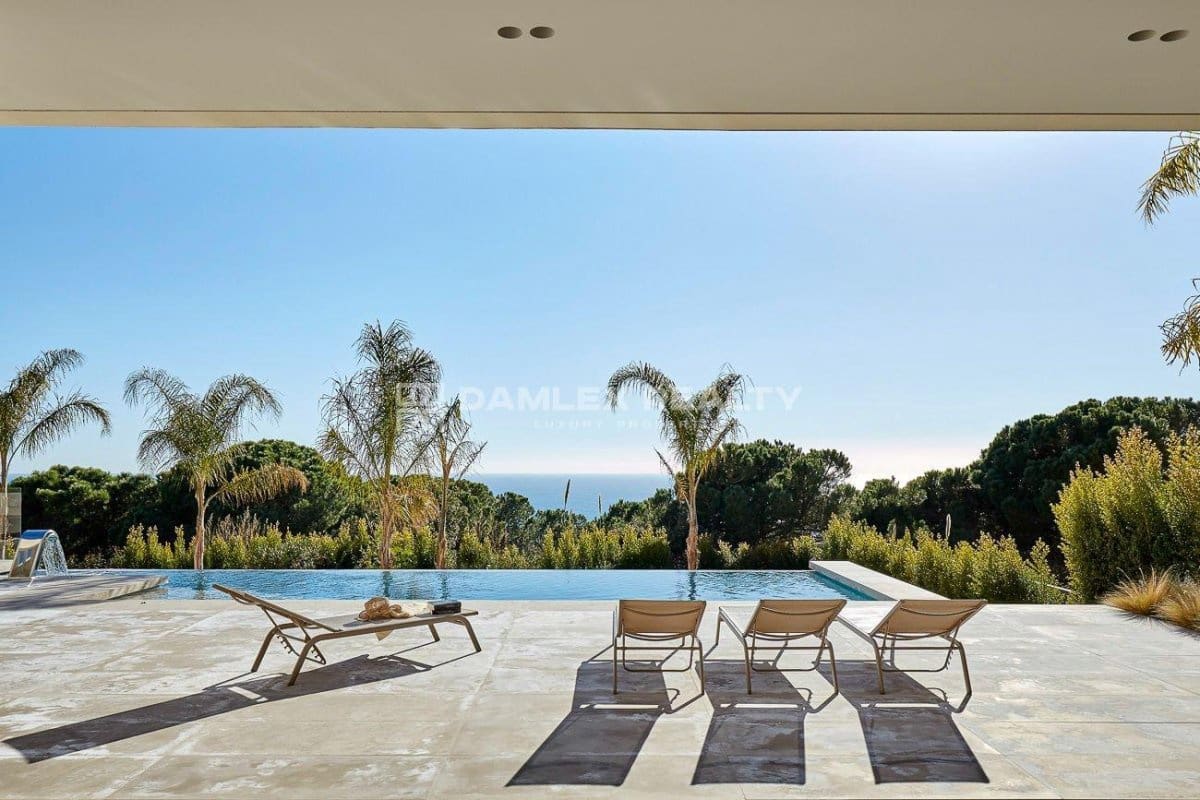 4 slaapkamer Villa te koop in Lloret de Mar met zwembad garage - € 5.000.000 (Ref: 8971333)