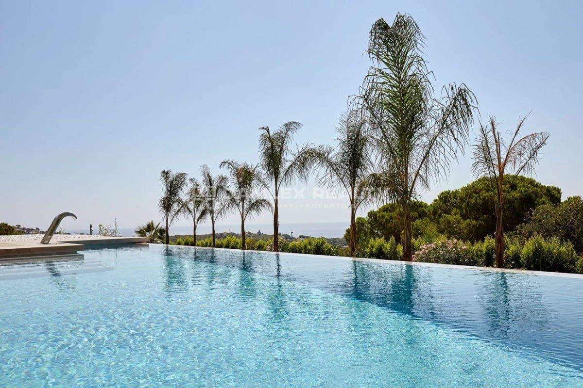 4 slaapkamer Villa te koop in Lloret de Mar met zwembad garage - € 5.000.000 (Ref: 8971333)