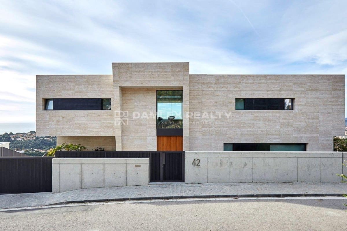 4 slaapkamer Villa te koop in Lloret de Mar met zwembad garage - € 5.000.000 (Ref: 8971333)