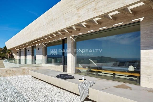 4 slaapkamer Villa te koop in Lloret de Mar met zwembad garage - € 5.000.000 (Ref: 8971333)