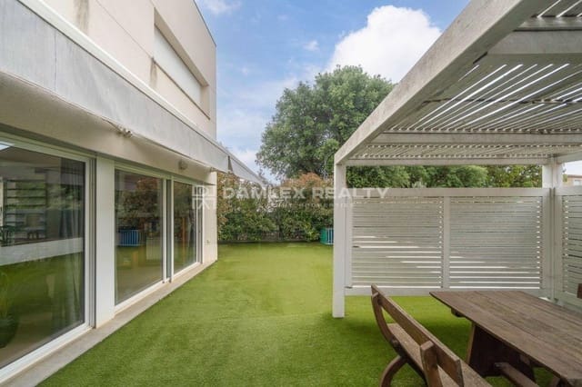 4 bedroom Villa for sale in Santa Cristina d'Aro - € 450,000 (Ref: 9019536)