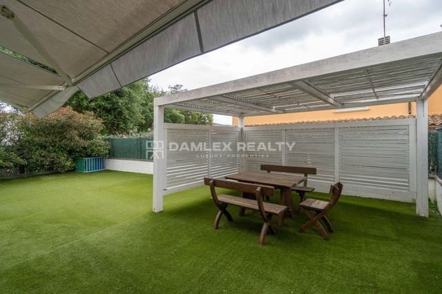 4 bedroom Villa for sale in Santa Cristina d'Aro - € 450,000 (Ref: 9019536)