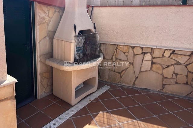 5 chambre Villa/Maison à vendre à Platja d'Aro, Castell-Platja d'Aro avec piscine - 590 000 € (Ref: 9020907)