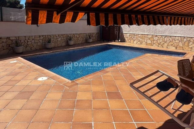 5 chambre Villa/Maison à vendre à Platja d'Aro, Castell-Platja d'Aro avec piscine - 590 000 € (Ref: 9020907)